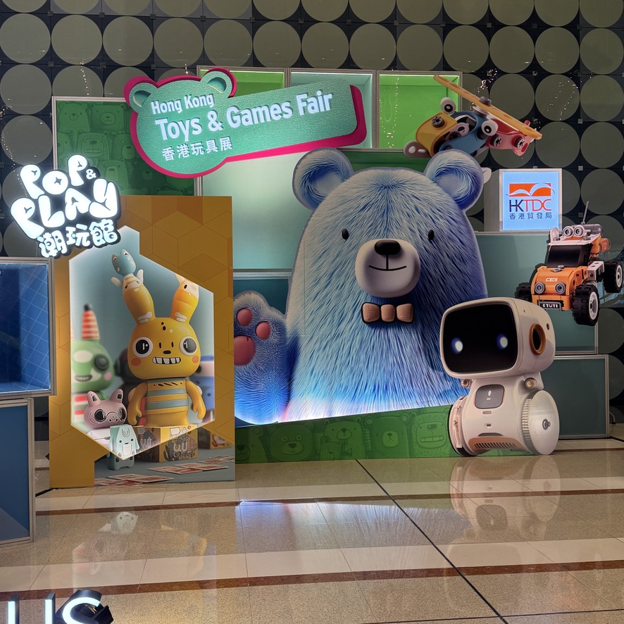 Hong Kong Day 3: Looking Ahead, Laughter & Parting Shots