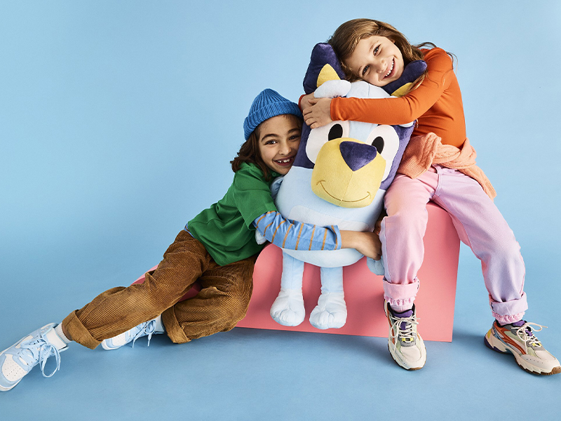 BBC studios renews global licensing partnership with moose toys for Bluey ahead of first-ever movie